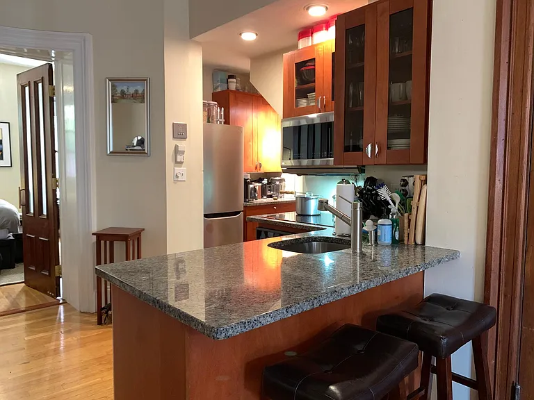 15 Cazenove St #2 — Photo 2