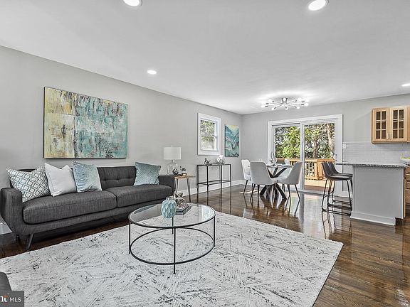 5th image of 7924 Bayberry Dr