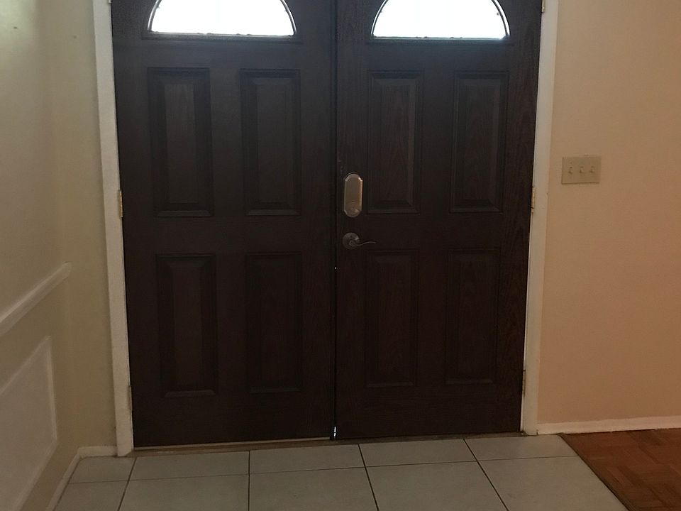1st image of 12815 Ironwood Cir