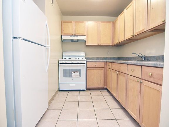 2nd image of 206 W 148th St APT 4E