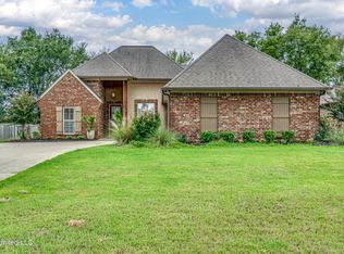 165 Fieldstone Ln, Madison, MS 39110