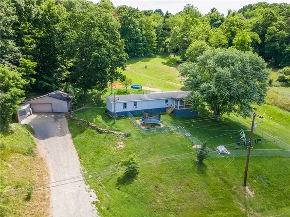 1142 Mount Morris Rd, Waynesburg, PA 15370