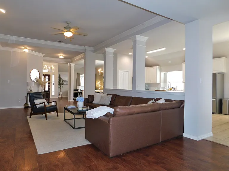 1119 Postwood Dr — Photo 14
