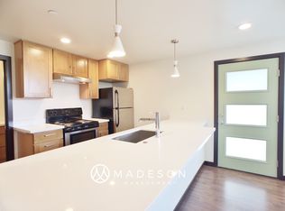 913 N 85th St #D, Seattle, WA 98103