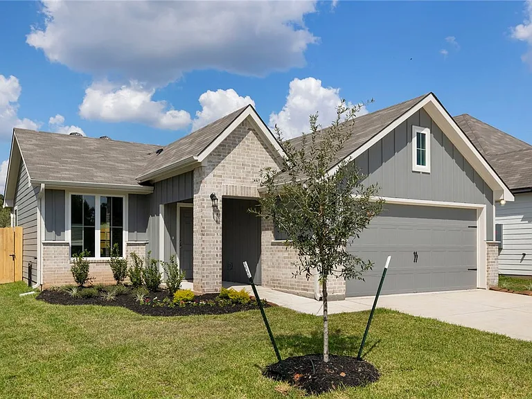 2014 Markley Dr — Photo 1