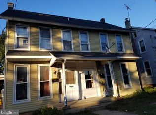 513 Main St, Akron, PA 17501