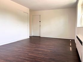 Delaware Ave Apartments