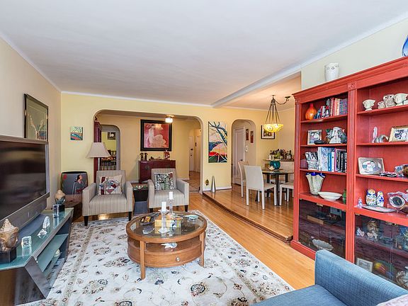 4th image of 6940 Yellowstone Blvd APT 221