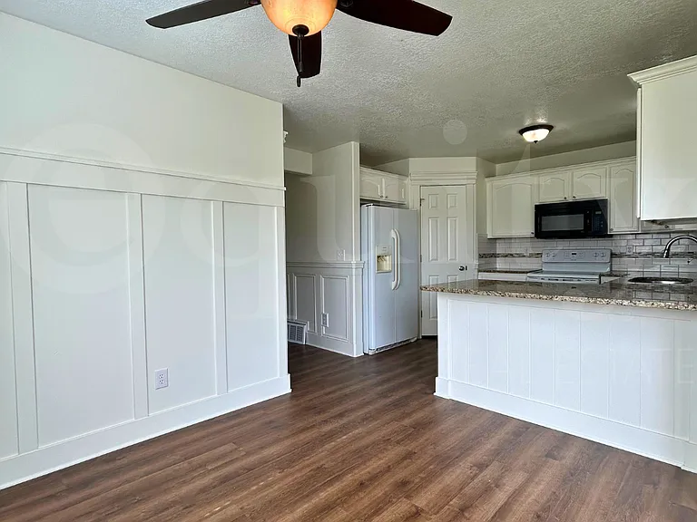 8045 N Plum Creek Dr #4 — Photo 17