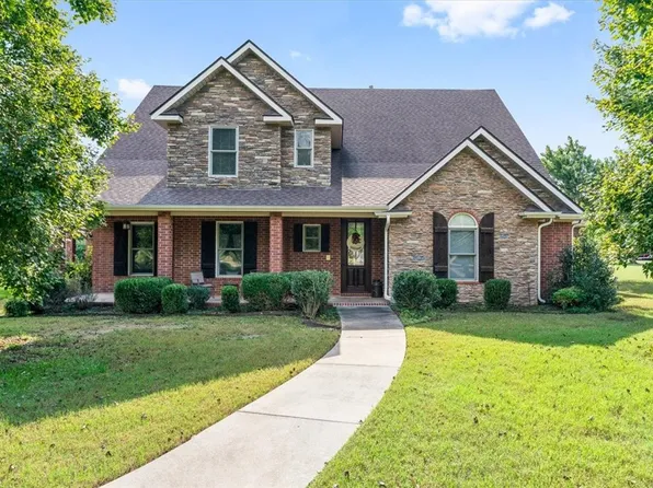 453 Sonoma Cir, Fayetteville, AR 72703
