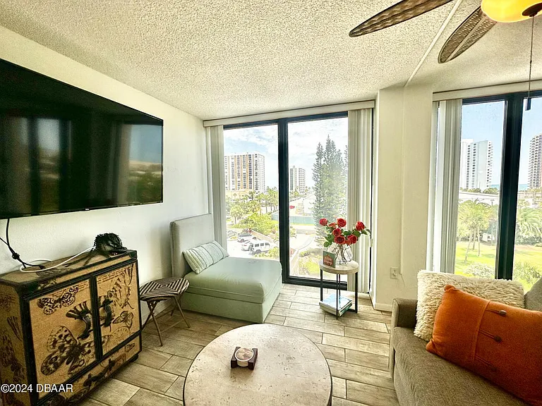 1 Oceans West Blvd #4B5 — Photo 16