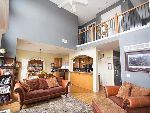 4th image of 12213 Pine Valley Dr