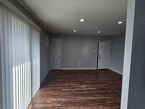 4th image of 4819 Clayton Rd #20