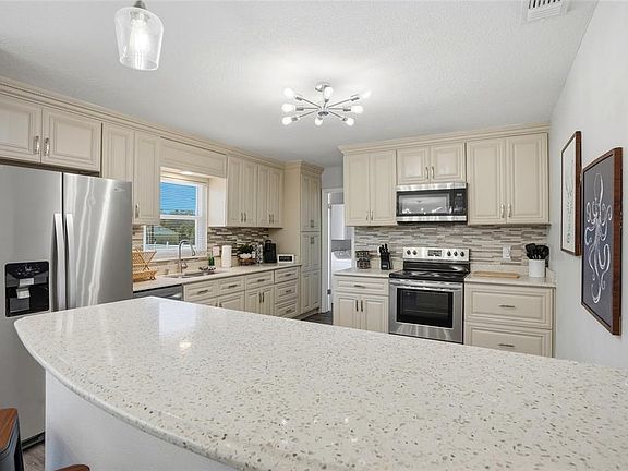 5th image of 721 VILLAGE PLACE