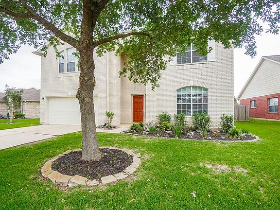 2nd image of 16319 Autumn Leigh Dr