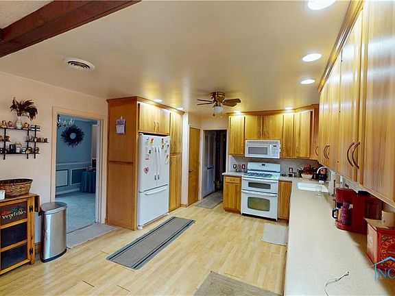 3rd image of 5024 Homerdale Ave