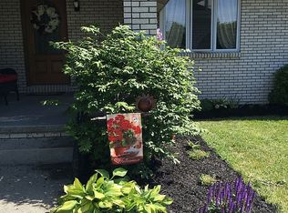 1573 W River Rd, Grand Island, NY 14072