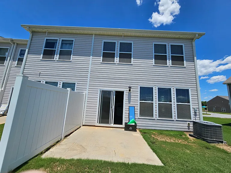 422 Yellow Fox Rd — Photo 28
