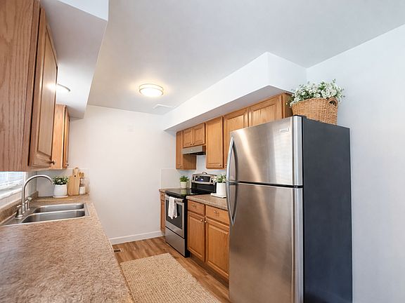 4th image of 2753 W 3835 S