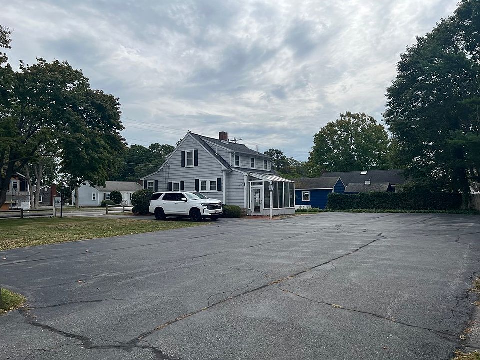 297 Winter St, Hyannis, MA 02601 Zillow