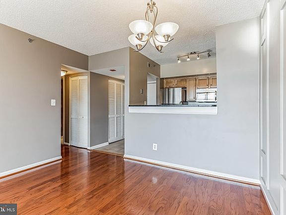 4th image of 1024 N Utah St APT 914
