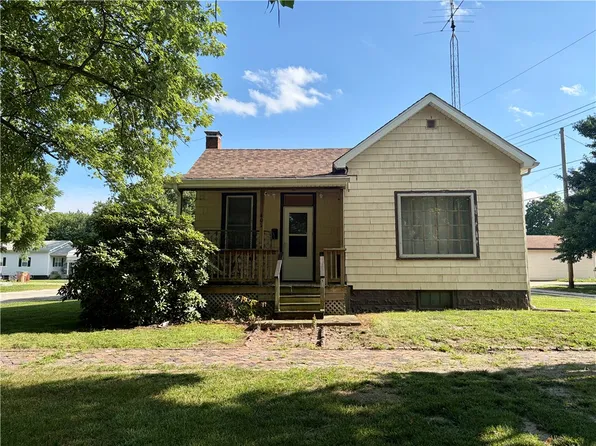 401 W 3rd St, Pana, IL 62557