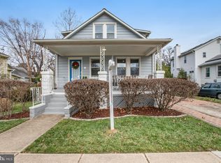 915 20th St S, Arlington, VA 22202