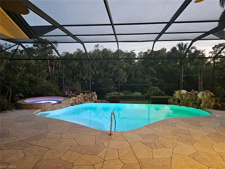25820 Creekbend Dr — Photo 1