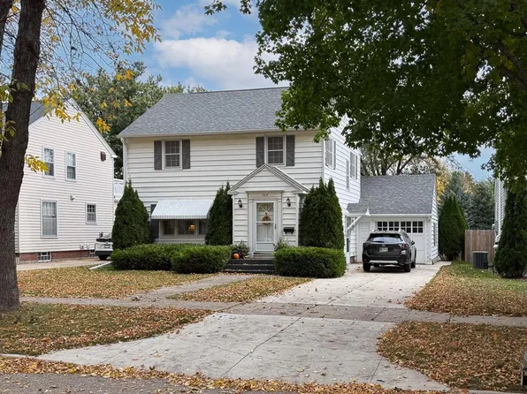 306 N High St, Marshall, MN 56258