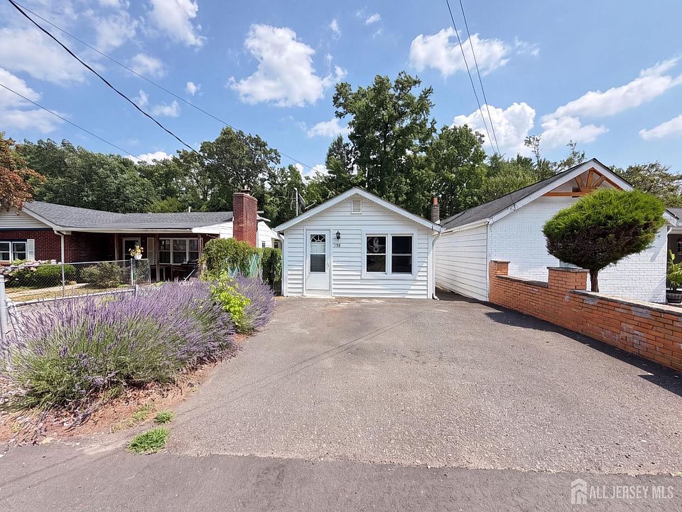1st image of 936 Grove Ave