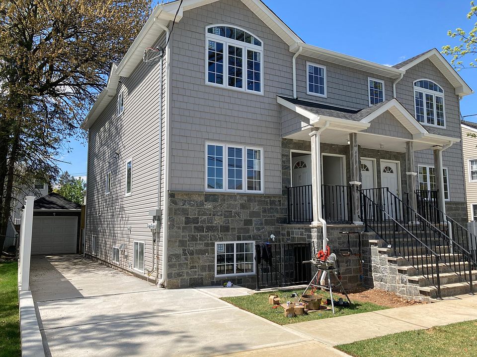 1st image of 446 Robinson Ave #1