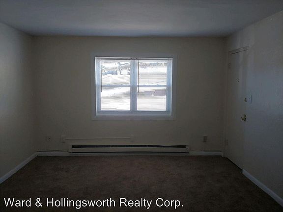3rd image of 942 Little Bay Ave APT 3