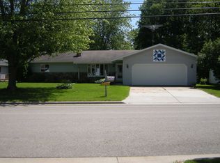 186 N Clinton Ave, Clintonville, WI 54929