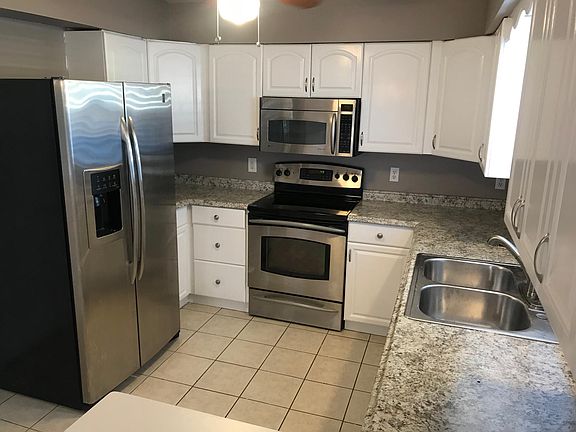 2nd image of 611 SE 13th Ter Floor 611