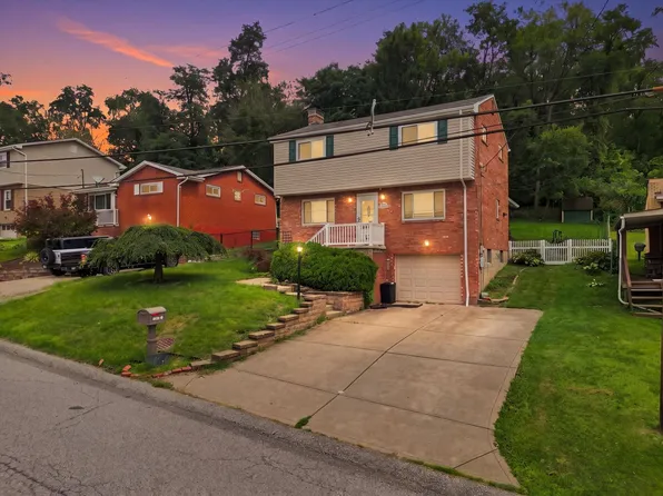 5877 Pleasant St, South Park, PA 15129