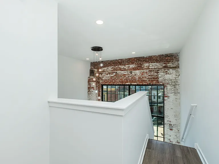 3003 Glenwood — Photo 159