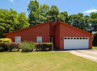 1207 Peninsula Trce, Lawrenceville, GA 30044