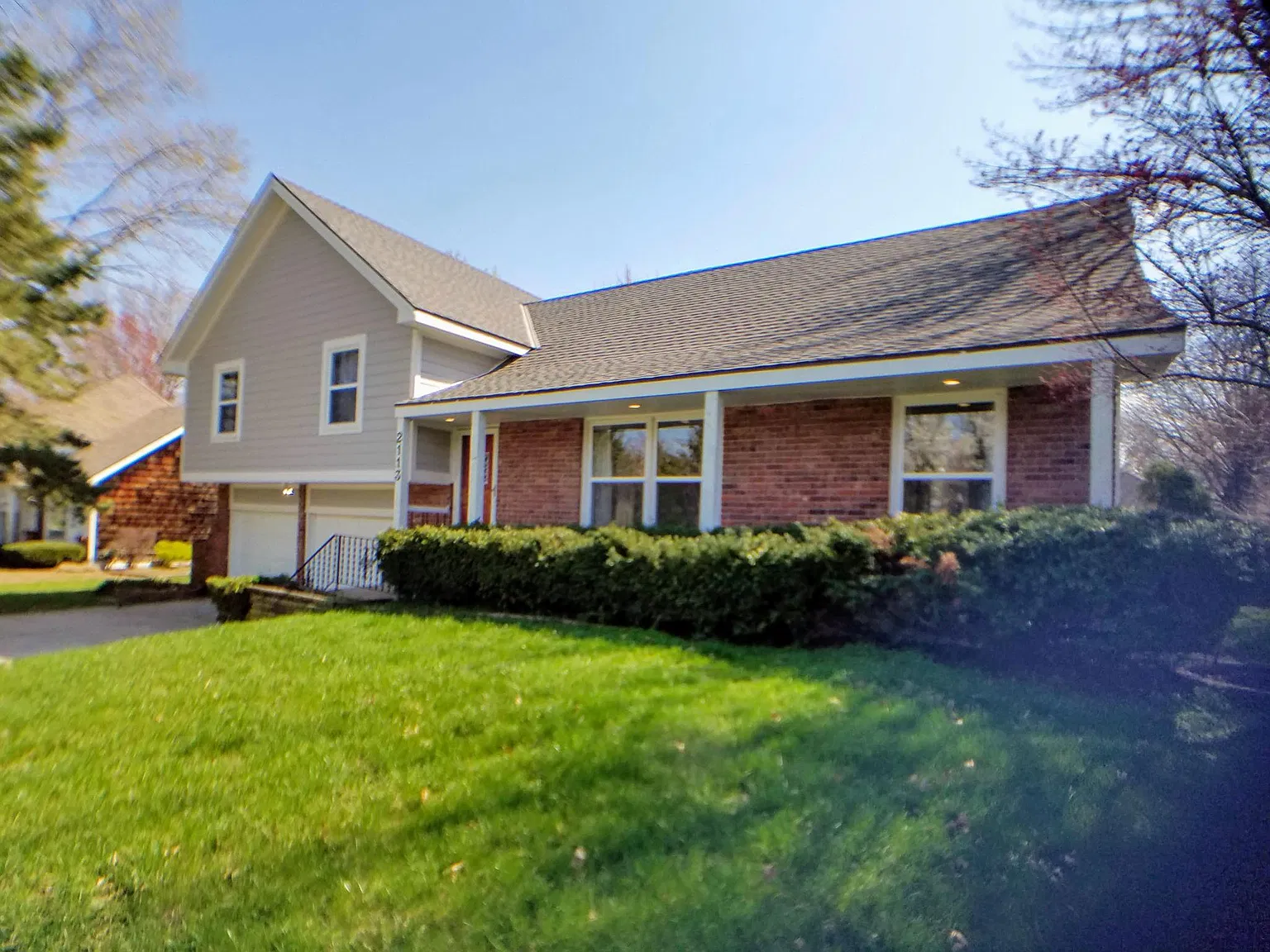4 bed, 1838 sqft, $2,800 — Photo 2