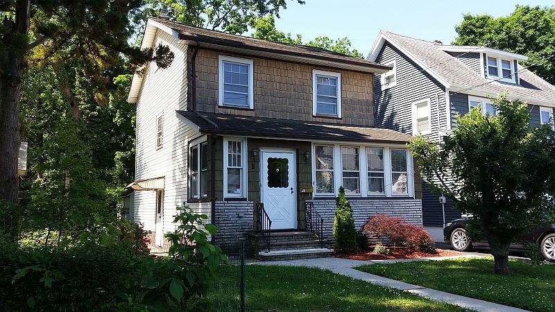 1st image of 11 De Vausney Pl