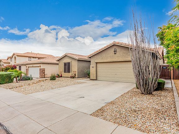 3rd image of 2116 W BONANZA Lane
