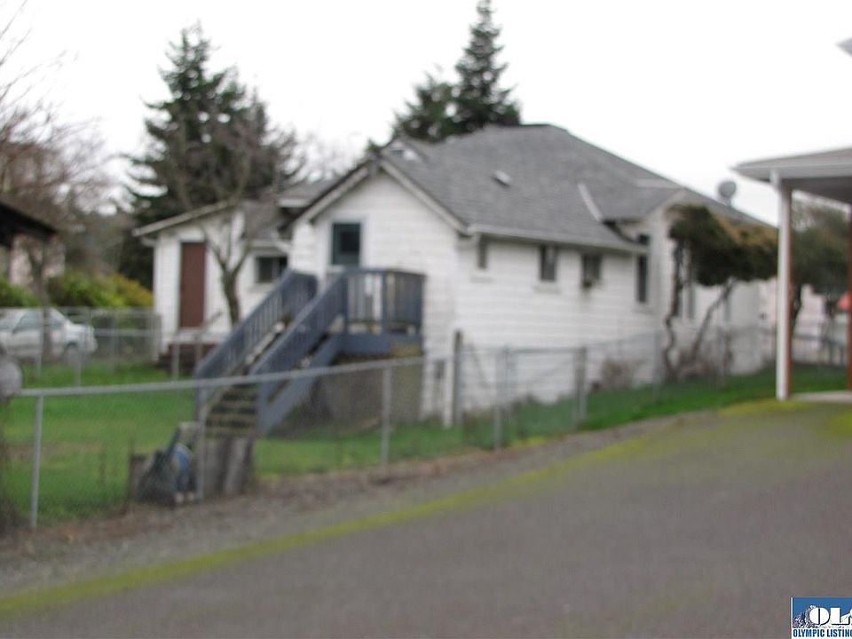2nd image of 115 E 7th St