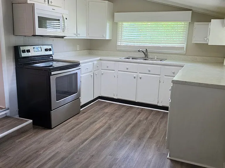 6305 US Highway 60 W — Photo 10