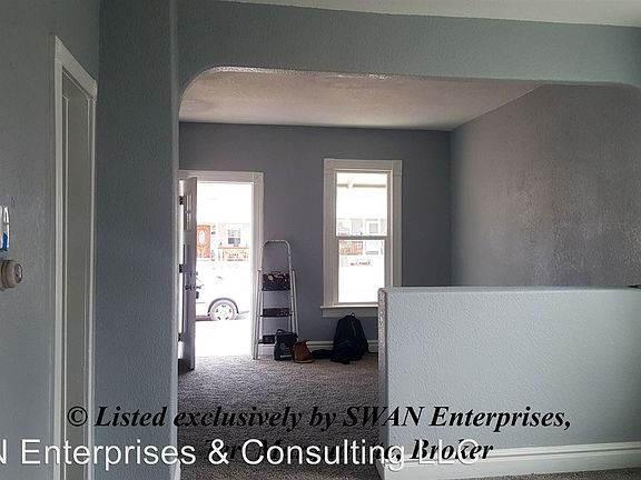 5th image of 705 N Lowell Blvd