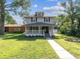318 Locust St, Halstead, KS 67056