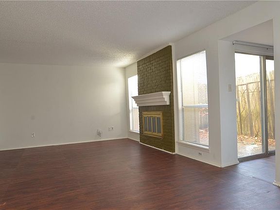 2nd image of 2824 Southern Cross Dr