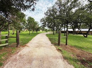 2751 River Oaks Dr, New Braunfels, TX 78132