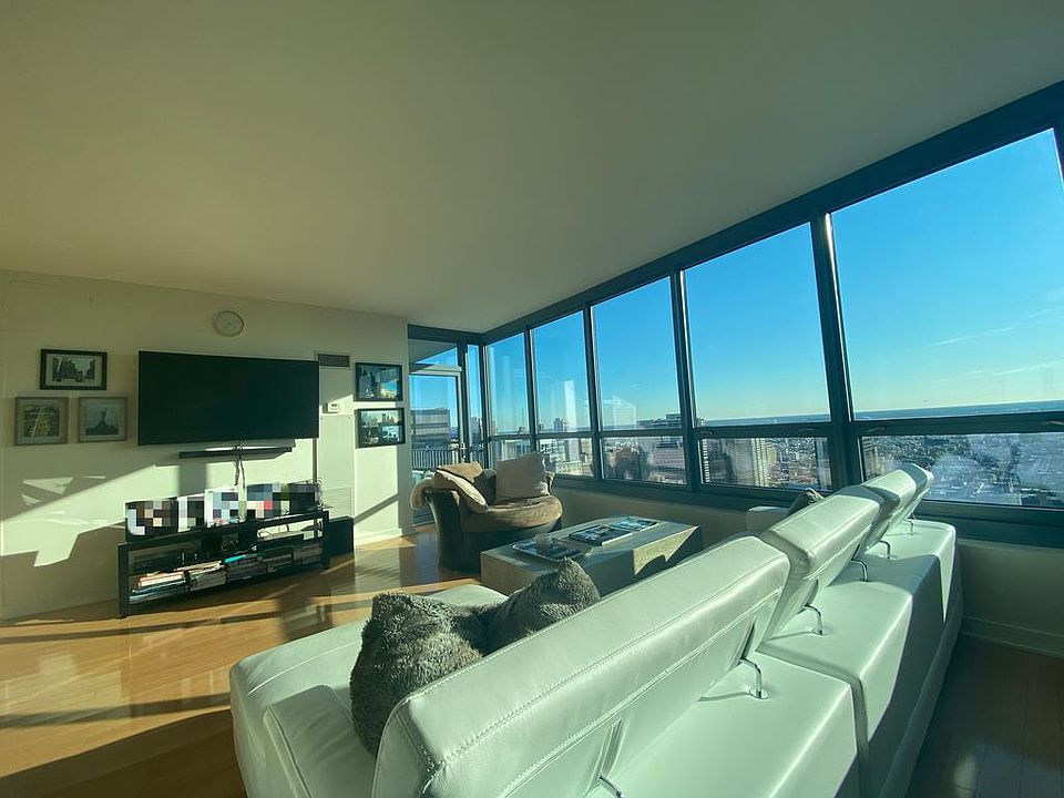 1st image of 2101 Market St Unit 3604