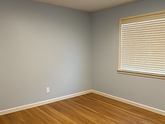4th image of 4405 58th St