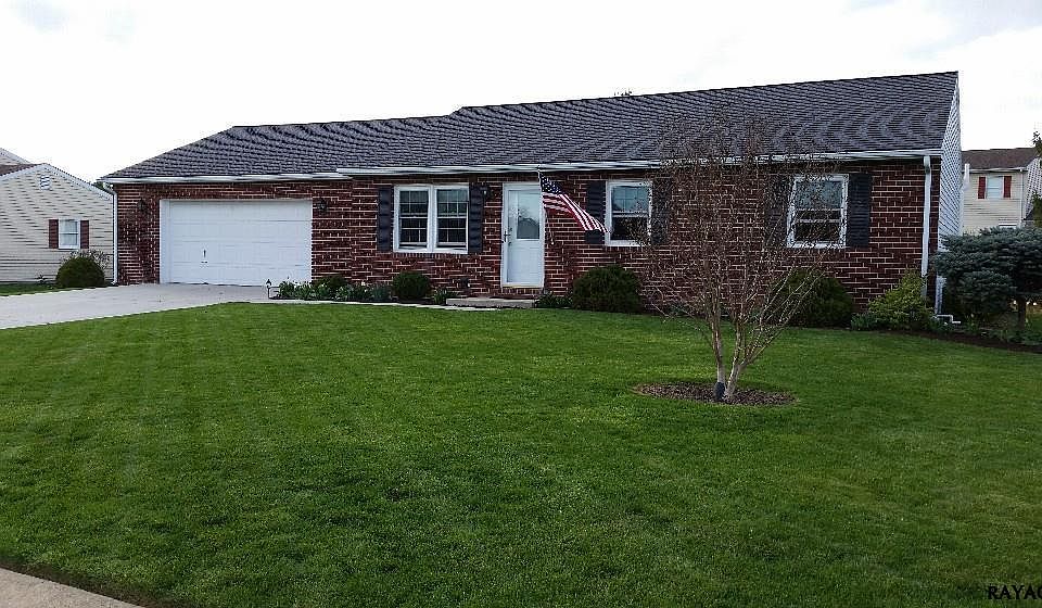 1st image of 259 Vincent Dr