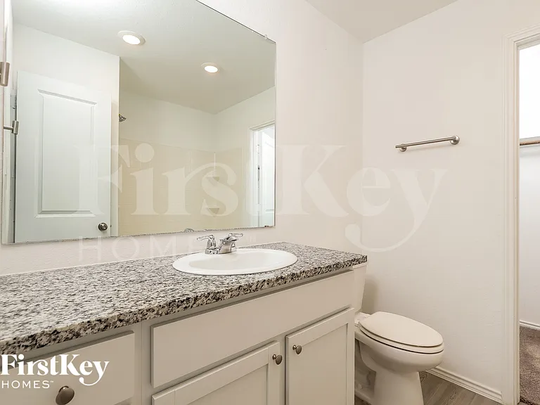 2439 Lake Hls — Photo 11